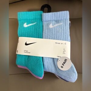 BNWT NIKE UNISEX YOUTH (6) PACK CREW SOCKS MULTICOLOR US SHOE SIZE 10C to 3Y